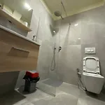 Hotel Tirona *