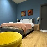 Tirona Hotel