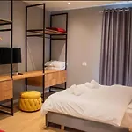 Tirona Hotel *