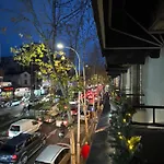 Tirona 酒店 *
