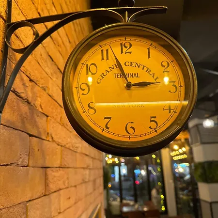 Tirona * Τίρανα